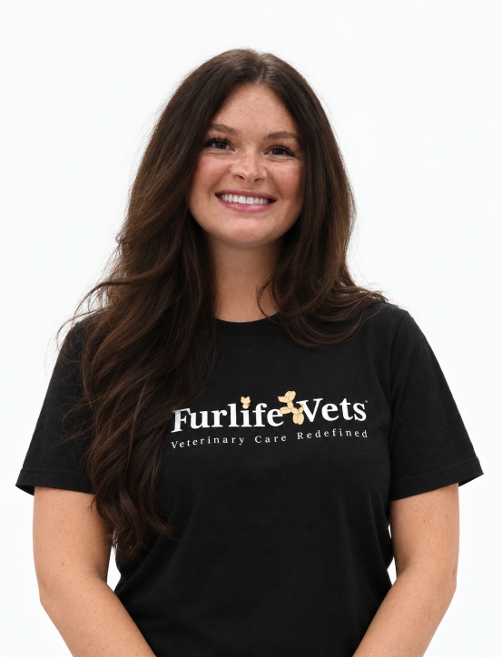 Alex, Receptionist on the FurlifeVets support team in Delray Beach